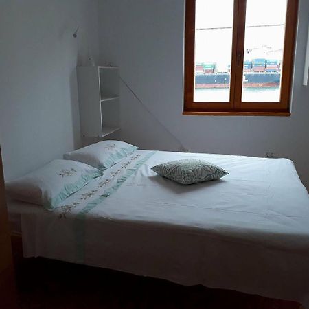 Vse Kontenti Apartment Koper Luaran gambar