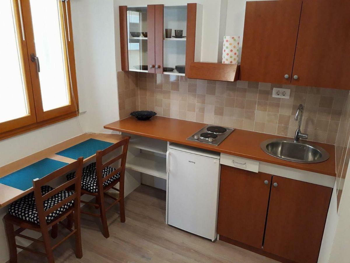 Vse Kontenti Apartment Koper Luaran gambar