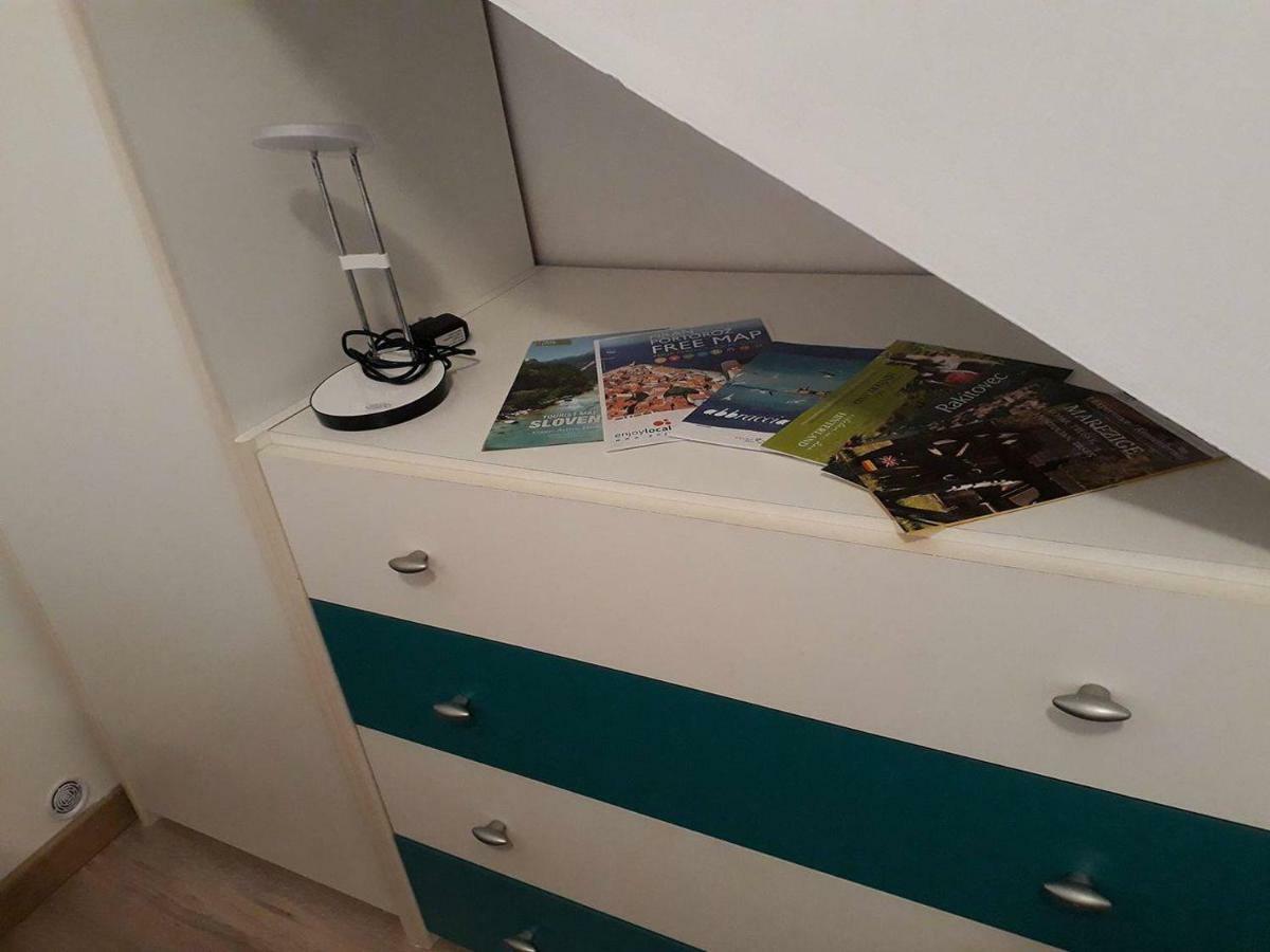 Vse Kontenti Apartment Koper Luaran gambar